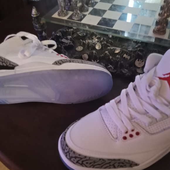 Jordan retro 3 free throw line. - Picture 3 of 4